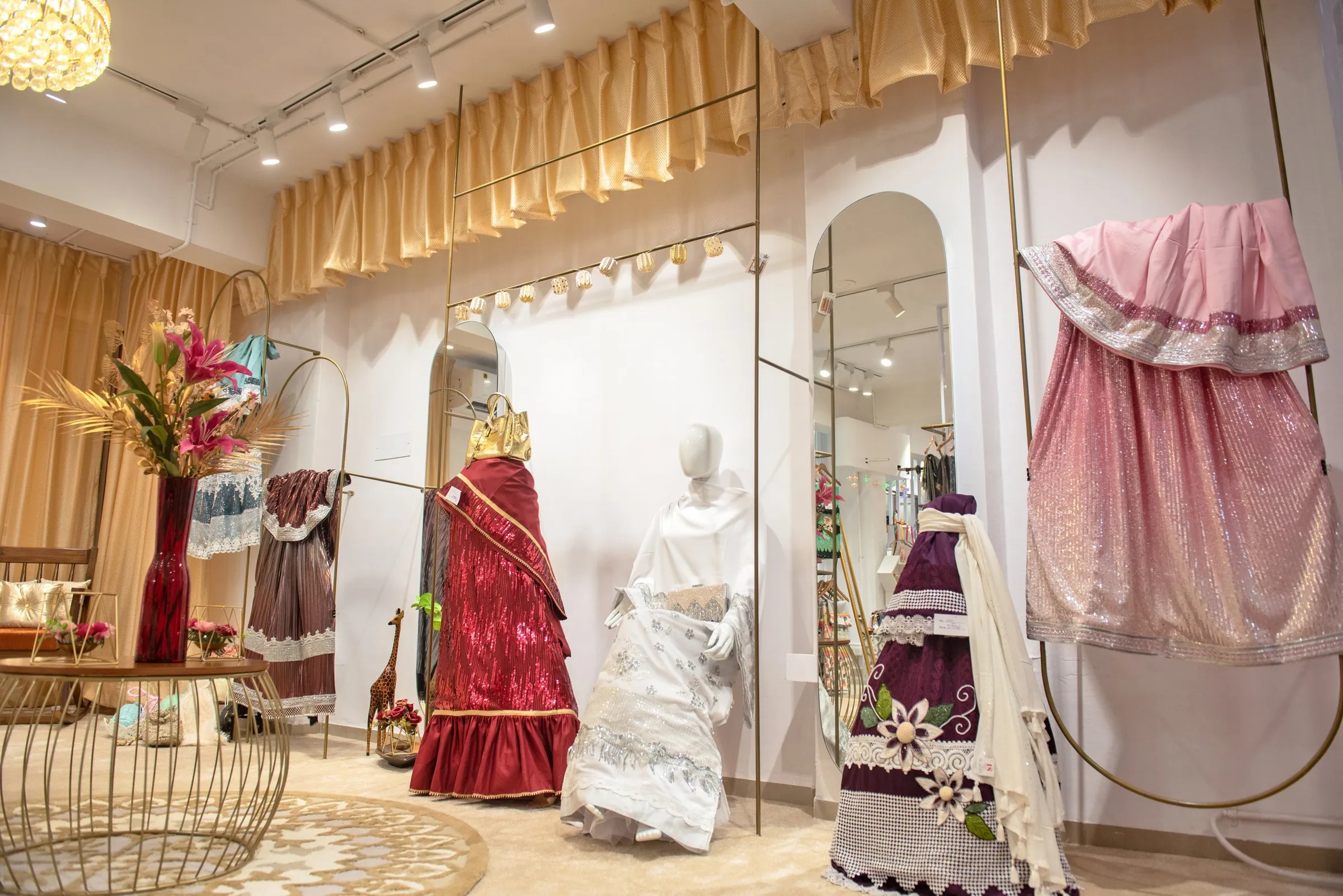 RS Ridas boutique interior by Tealtell, Mumbai (3 of 3)